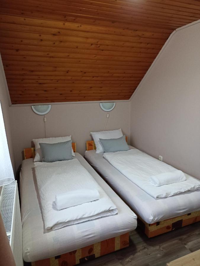 Marcell Apartman Hajdúszoboszló Exterior foto